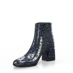 Stripped Boutique -Stripped Boutique 6120 1 0 2 1