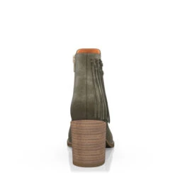 Bottines Aux Franges Et à Bout Ouvert 2301 14 Bottines Aux Franges Et à Bout Ouvert 2301 -Stripped Boutique 701 4 0 2